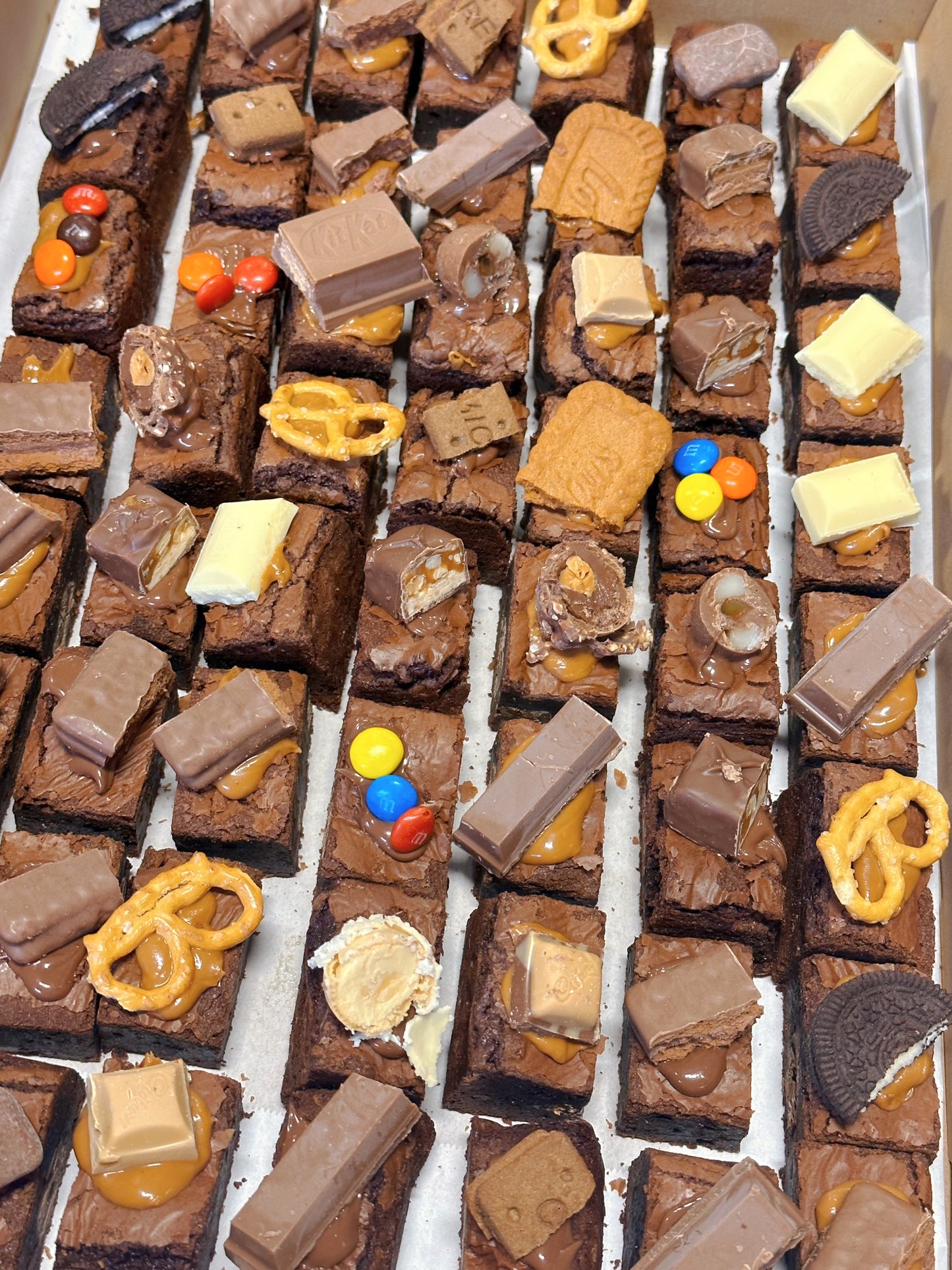 Bite size mixed brownie box