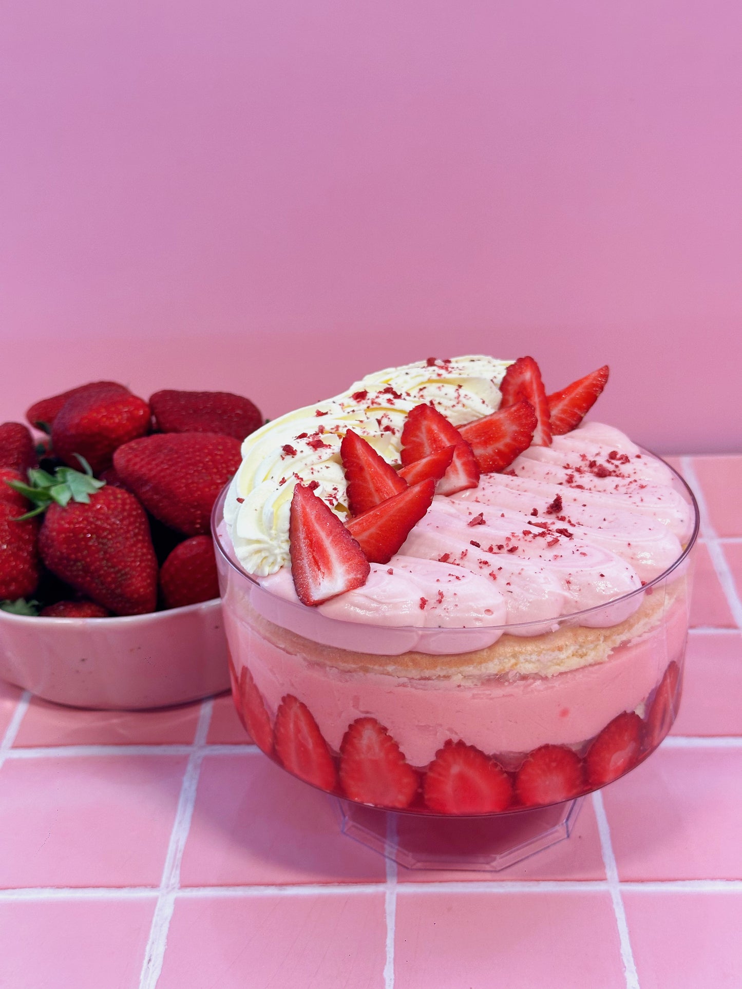 Strawberry Pannacotta sponge