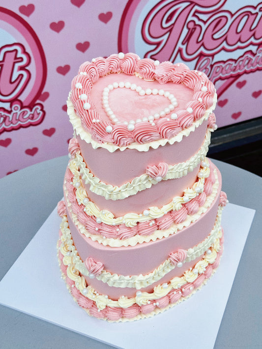 Pearl vintage cake