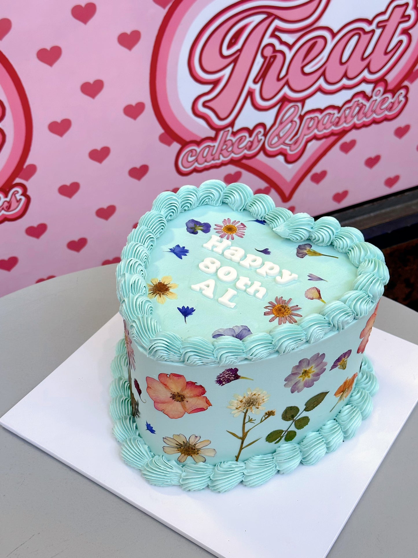 Heart pressed flower cake